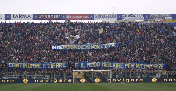 Parma-Napoli 09/10: i Boys ricordano chi non è più tra noi...
