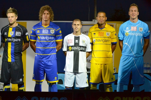 La presentazione delle nuove maglie del Parma F.C. per la stagione 2011/2012