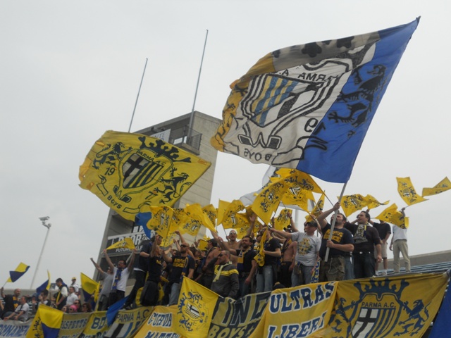 Udinese-Parma 10/11: bandiere al vento nel settore NON tesserati