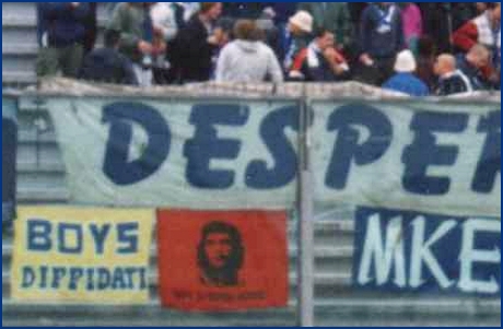 Lo striscione BOYS diffidati al suo esordio, a Cittadella il 30 settembre 2001