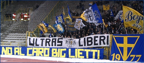 Bologna-Parma 2004-05. Striscione BOYS: 'No al caro biglietti'