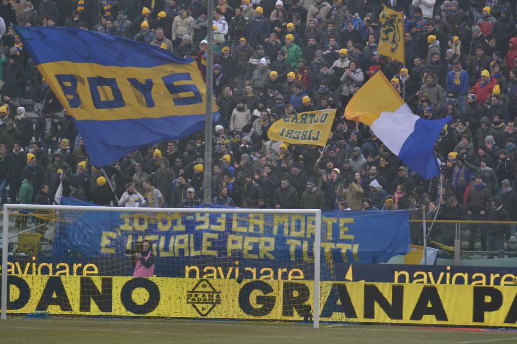 Parma Siena - striscione Boys