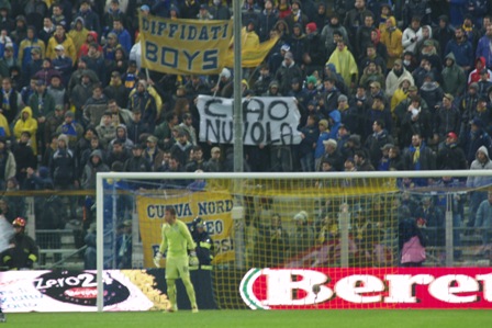 Striscione in Curva Nord: Ciao Nuvola