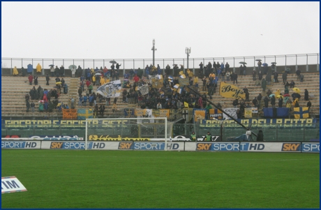 Livorno-Parma 10-01-2010. BOYS PARMA 1977, foto ultras