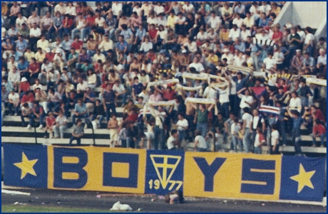 Lo striscione BOYS modificato al Tardini, il 19 settembre 1982